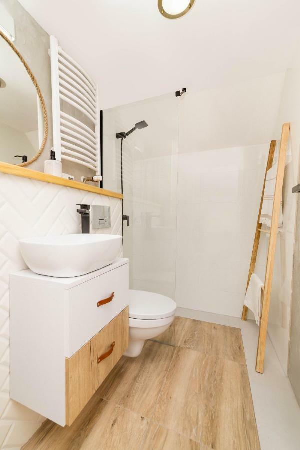 Skyway Apartment Торунь Экстерьер фото